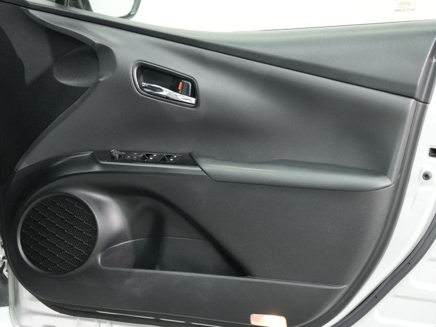 Toyota Prius IV (XW50) Новосибирск  - изображение 17
