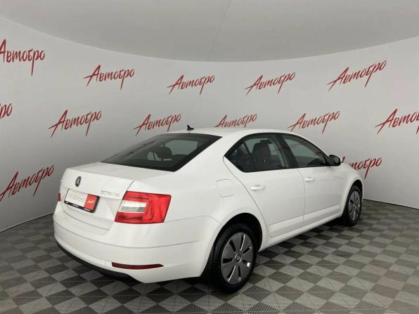 Skoda Octavia III (A7) Рестайлинг с пробегом 2019 года, цена 1 535 000 рублей, 172624 км, лифтбек, Автокод Объявления