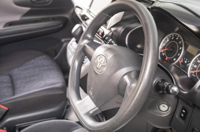 Toyota Wish II с пробегом 2012 года, цена 1 299 000 рублей, 178000 км, минивэн, Автокод Объявления