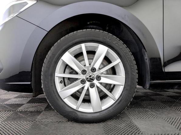 Volkswagen Polo VI с пробегом 2022 года, цена 1 595 000 рублей, 97115 км, лифтбек, Автокод Объявления