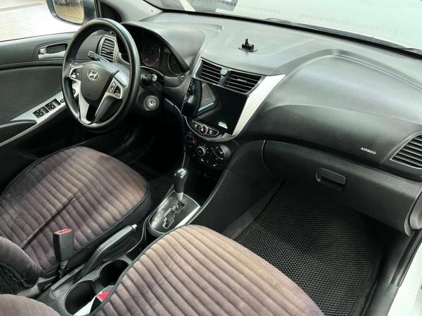 Hyundai Solaris I с пробегом 2014 года, цена 869 900 рублей, 244444 км, седан, Автокод Объявления