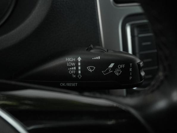 Volkswagen Polo V Рестайлинг с пробегом 2015 года, цена 1 229 000 рублей, 77236 км, седан, Автокод Объявления