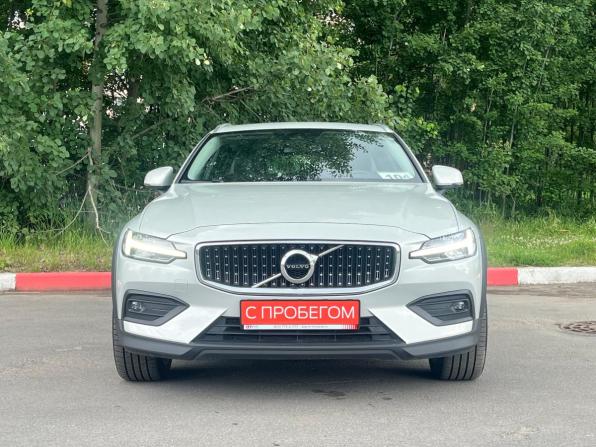 Volvo V60 Cross Country II с пробегом 2019 года, цена 3 999 000 рублей, 62000 км, универсал, Автокод Объявления