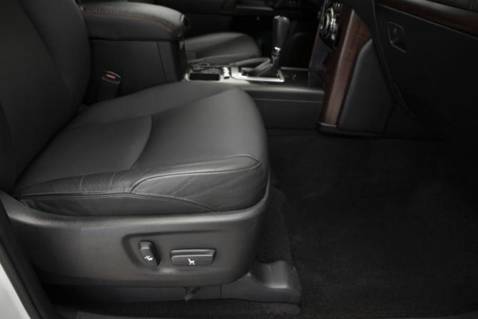 Toyota Land Cruiser Prado 150 Series Рестайлинг 1 с пробегом 2016 года, цена 3 650 000 рублей, 312140 км, внедорожник, Автокод Объявления