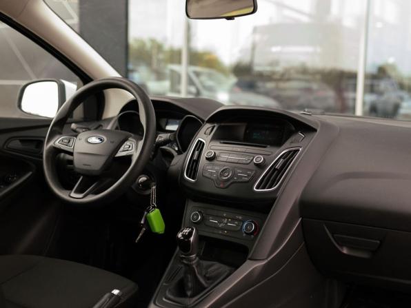 Ford Focus III Рестайлинг с пробегом 2018 года, цена 1 260 000 рублей, 27328 км, хэтчбек, Автокод Объявления