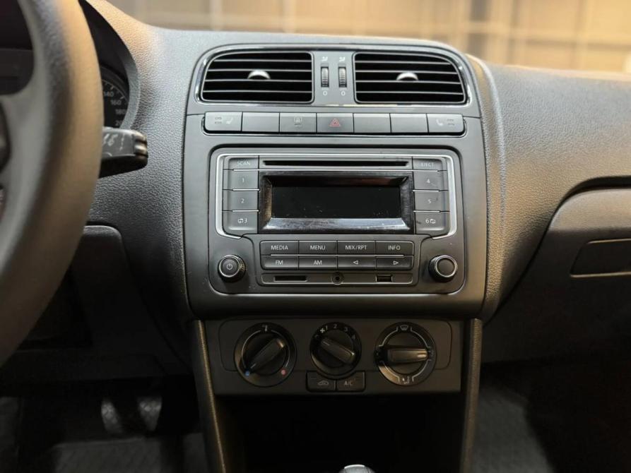 Volkswagen Polo V Рестайлинг Красноярск  - изображение 13