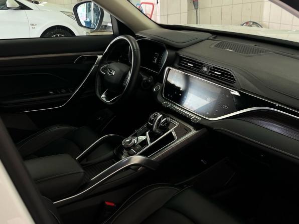 Geely Atlas Pro с пробегом 2023 года, цена 2 249 000 рублей, 61843 км, внедорожник, Автокод Объявления