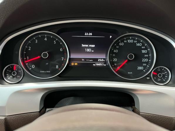 Volkswagen Touareg II Рестайлинг с пробегом 2016 года, цена 2 440 000 рублей, 207520 км, внедорожник, Автокод Объявления