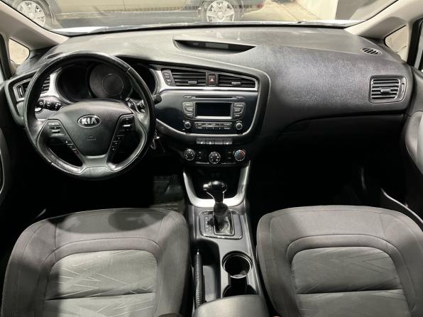Kia Ceed II Рестайлинг с пробегом 2016 года, цена 1 350 000 рублей, 117417 км, хэтчбек, Автокод Объявления