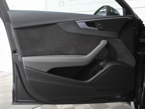 Audi A4 V (B9) с пробегом 2019 года, цена 2 779 000 рублей, 126194 км, седан, Автокод Объявления