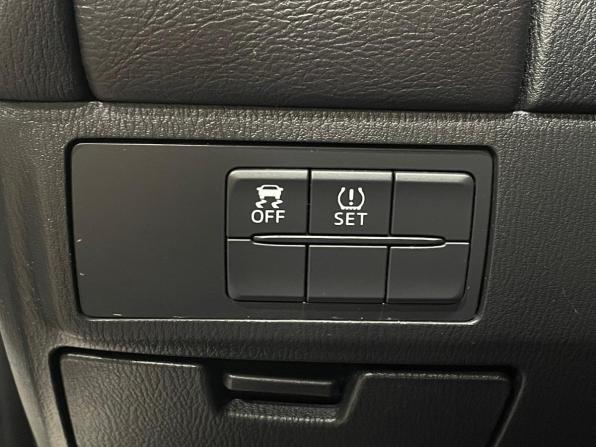 Mazda 6 III (GJ) Рестайлинг с пробегом 2015 года, цена 1 710 000 рублей, 84422 км, седан, Автокод Объявления