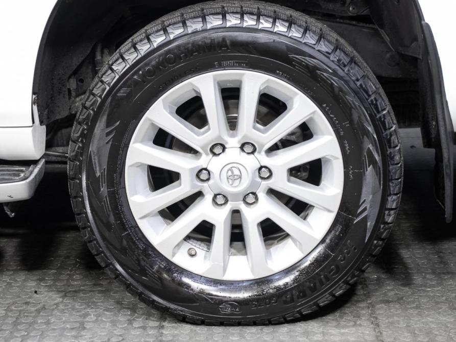 Toyota Land Cruiser Prado 150 Series Рестайлинг 1 Москва  - изображение 25