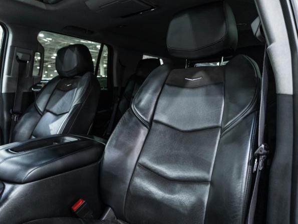 Cadillac Escalade IV с пробегом 2015 года, цена 3 850 000 рублей, 247390 км, внедорожник, Автокод Объявления