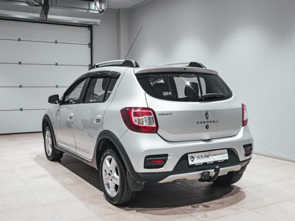 Renault Sandero II с пробегом 2018 года, цена 774 700 рублей, 231132 км, хэтчбек, Автокод Объявления