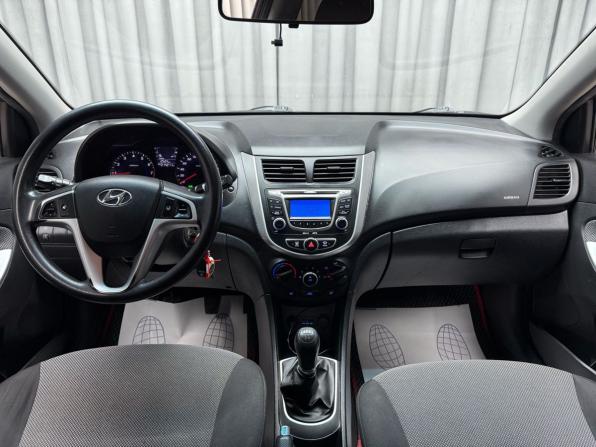 Hyundai Solaris I с пробегом 2012 года, цена 639 000 рублей, 214211 км, седан, Автокод Объявления