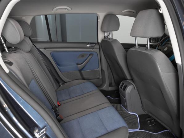 Volkswagen Golf V с пробегом 2008 года, цена 380 000 рублей, 297557 км, хэтчбек, Автокод Объявления
