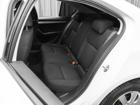 Skoda Octavia III (A7) Рестайлинг с пробегом 2019 года, цена 1 640 000 рублей, 126638 км, лифтбек, Автокод Объявления
