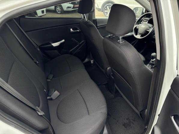 Kia Rio III Рестайлинг с пробегом 2016 года, цена 1 090 000 рублей, 156455 км, седан, Автокод Объявления