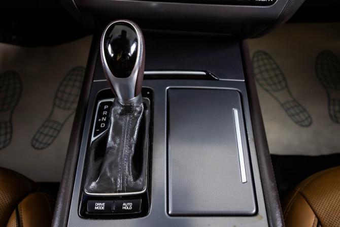 Hyundai Genesis II с пробегом 2014 года, цена 1 999 000 рублей, 182362 км, седан, Автокод Объявления