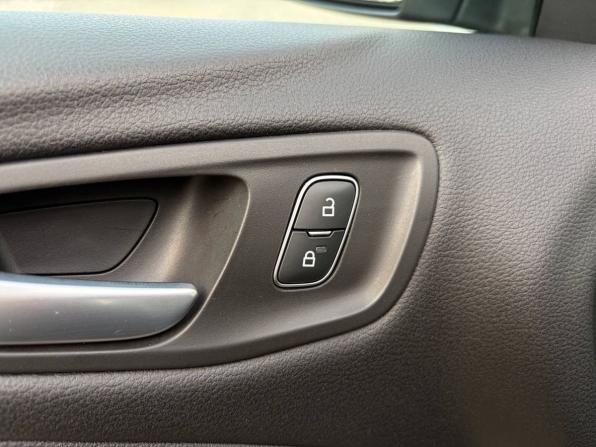 Ford Kuga II Рестайлинг с пробегом 2018 года, цена 1 815 000 рублей, 91380 км, внедорожник, Автокод Объявления