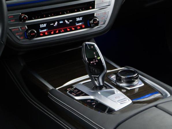 BMW 7 серии VI (G11/G12) с пробегом 2018 года, цена 5 599 050 рублей, 39358 км, седан, Автокод Объявления