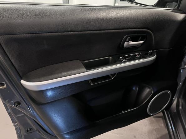 Suzuki Grand Vitara II Рестайлинг с пробегом 2010 года, цена 1 100 000 рублей, 198025 км, внедорожник, Автокод Объявления