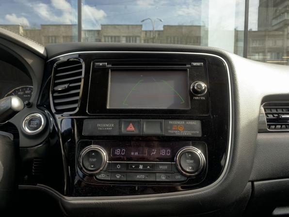 Mitsubishi Outlander III Рестайлинг 2 с пробегом 2016 года, цена 1 995 000 рублей, 138821 км, внедорожник, Автокод Объявления