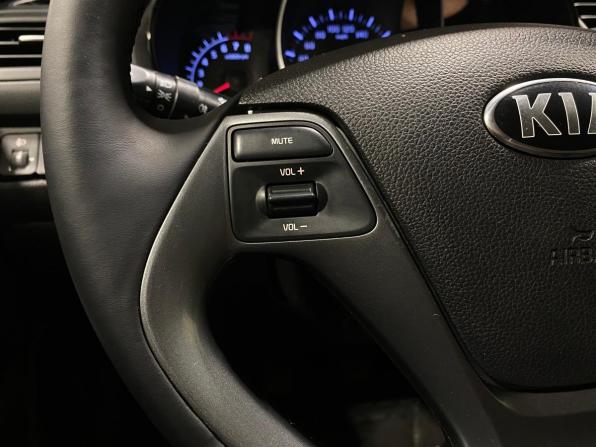 Kia Rio III Рестайлинг с пробегом 2017 года, цена 1 130 000 рублей, 103540 км, хэтчбек, Автокод Объявления