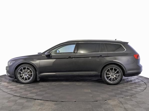 Volkswagen Passat B8 Рестайлинг с пробегом 2021 года, цена 2 450 000 рублей, 119320 км, универсал, Автокод Объявления