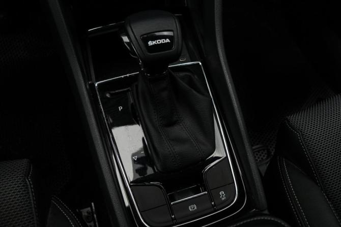 Skoda Karoq I с пробегом 2021 года, цена 2 260 000 рублей, 136653 км, внедорожник, Автокод Объявления
