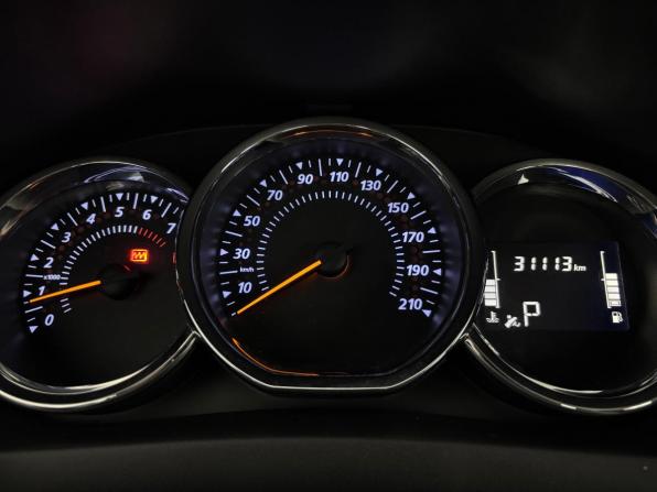 Renault Logan II Рестайлинг с пробегом 2022 года, цена 1 375 000 рублей, 31111 км, седан, Автокод Объявления