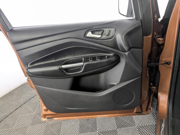 Ford Kuga II с пробегом 2013 года, цена 1 325 000 рублей, 124500 км, внедорожник, Автокод Объявления