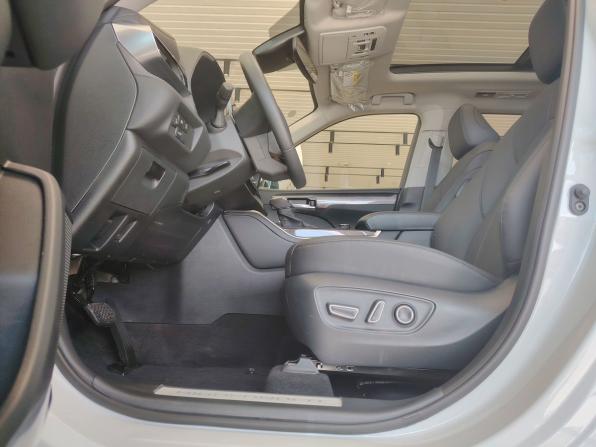 Toyota Highlander IV (XU70) с пробегом 2025 года, цена 5 450 000 рублей, 35 км, внедорожник, Автокод Объявления