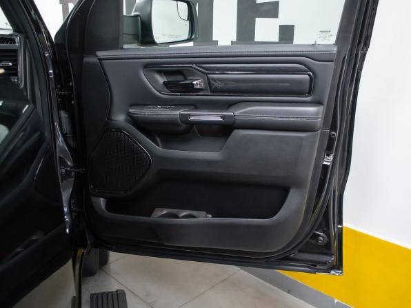 Ram 1500 V с пробегом 2022 года, цена 7 999 000 рублей, 42092 км, offers.body_type.unknown, Автокод Объявления