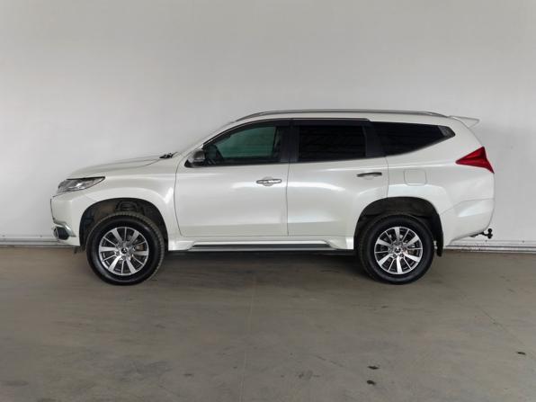 Mitsubishi Pajero Sport III с пробегом 2017 года, цена 2 670 000 рублей, 204775 км, внедорожник, Автокод Объявления