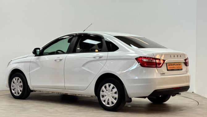 Lada (ВАЗ) Vesta I с пробегом 2018 года, цена 899 000 рублей, 120154 км, седан, Автокод Объявления