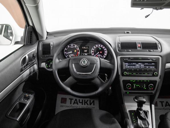 Skoda Octavia II (A5) Рестайлинг с пробегом 2012 года, цена 988 500 рублей, 108825 км, лифтбек, Автокод Объявления