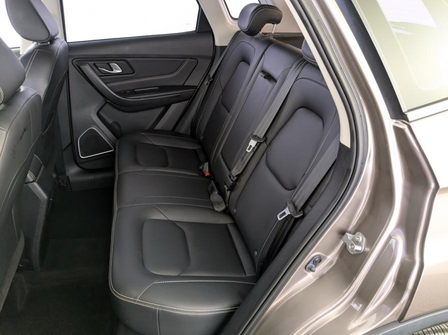 FAW Besturn X40 I Москва  - изображение 12