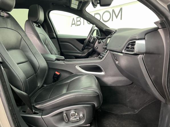 Jaguar F-Pace I с пробегом 2019 года, цена 3 450 000 рублей, 90012 км, внедорожник, Автокод Объявления