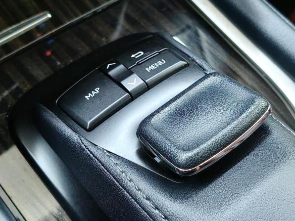 Lexus LX III Рестайлинг 2 с пробегом 2016 года, цена 6 500 000 рублей, 100762 км, внедорожник, Автокод Объявления