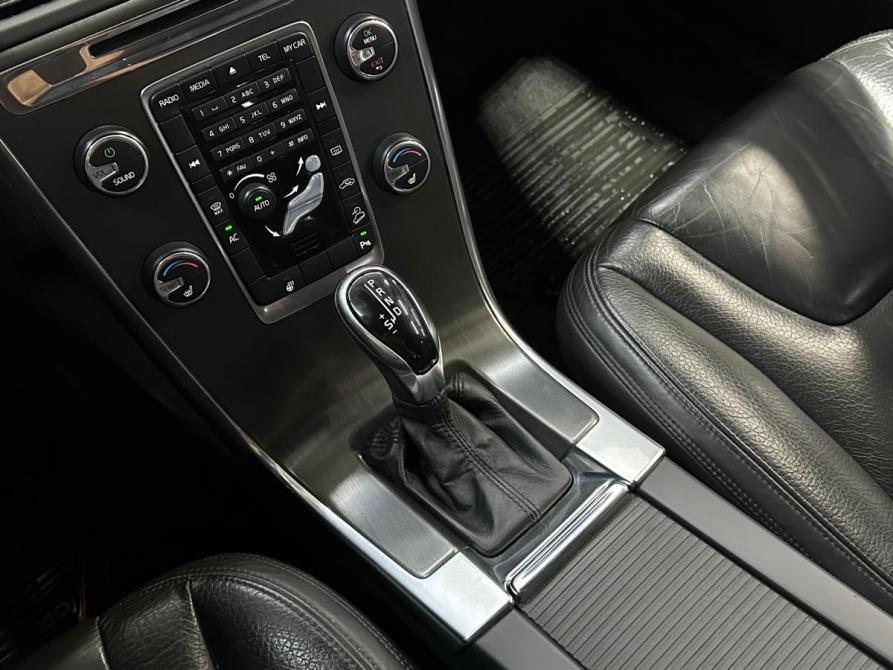 Volvo XC60 I Рестайлинг Санкт-Петербург  - изображение 20