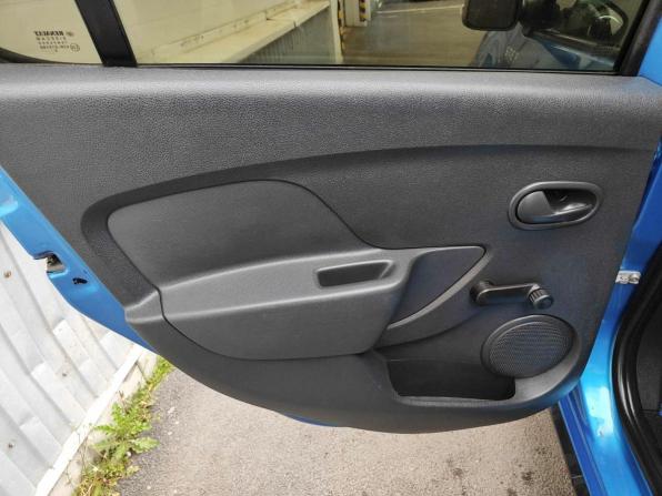 Renault Sandero II Рестайлинг с пробегом 2019 года, цена 1 220 000 рублей, 62471 км, хэтчбек, Автокод Объявления