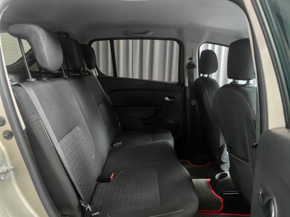 Renault Sandero II с пробегом 2014 года, цена 719 000 рублей, 158759 км, хэтчбек, Автокод Объявления