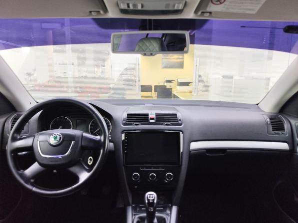 Skoda Octavia II (A5) Рестайлинг с пробегом 2012 года, цена 870 000 рублей, 180000 км, лифтбек, Автокод Объявления