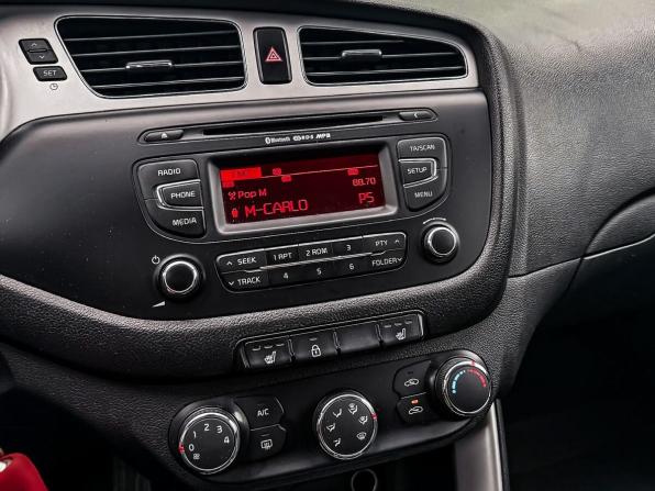 Kia Ceed II с пробегом 2014 года, цена 1 030 000 рублей, 209845 км, универсал, Автокод Объявления