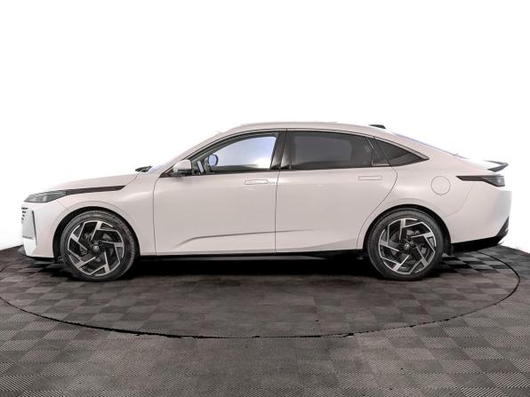 Changan Lamore с пробегом 2023 года, цена 1 755 000 рублей, 61939 км, седан, Автокод Объявления
