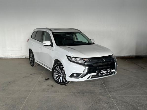 Mitsubishi Outlander III Рестайлинг 3 с пробегом 2022 года, цена 2 570 000 рублей, 32923 км, внедорожник, Автокод Объявления