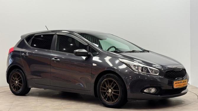 Kia Ceed II с пробегом 2013 года, цена 1 090 000 рублей, 171996 км, хэтчбек, Автокод Объявления