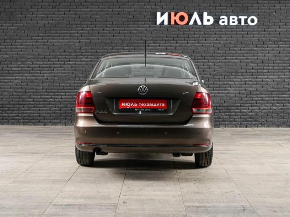Volkswagen Polo V Рестайлинг с пробегом 2015 года, цена 1 310 000 рублей, 43523 км, седан, Автокод Объявления