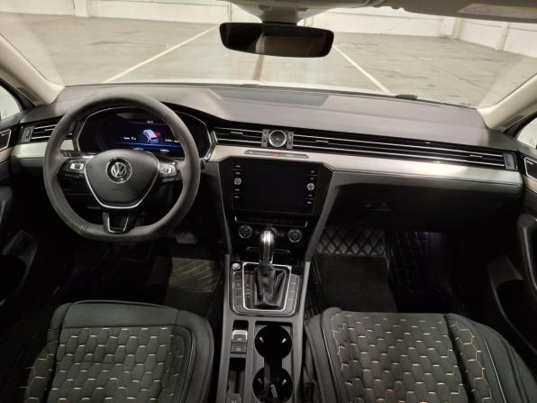 Volkswagen Passat B8 с пробегом 2018 года, цена 1 819 000 рублей, 198801 км, универсал, Автокод Объявления